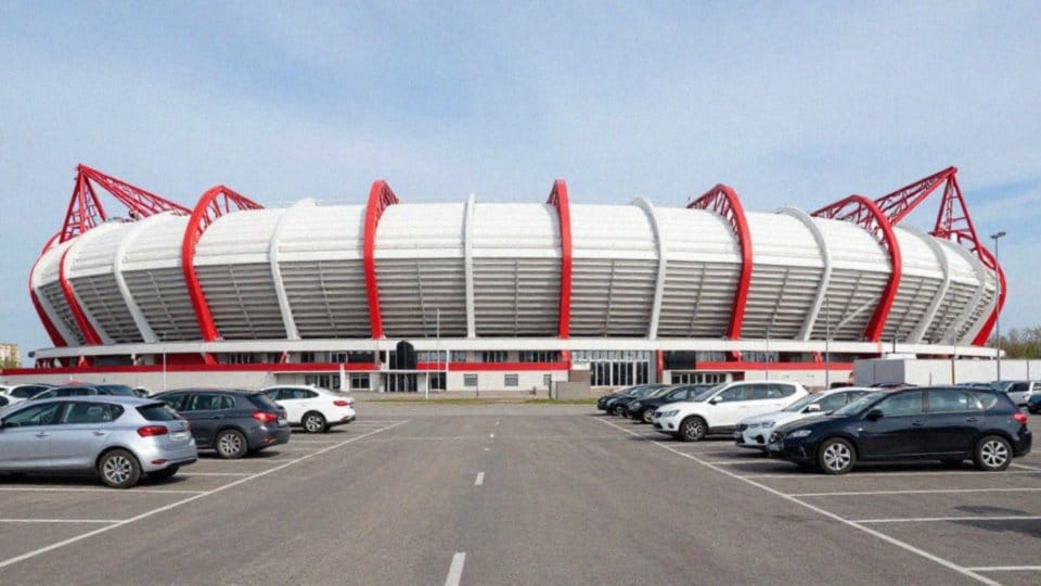 Jak dojechać i zaparkować przy PGE Narodowym?